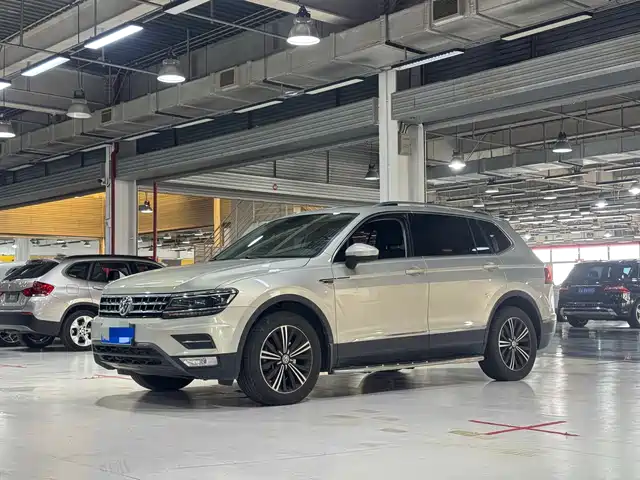 Volkswagen Tiguan L