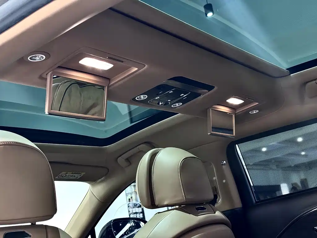 Bentley Flying Spur — миниатюра 33