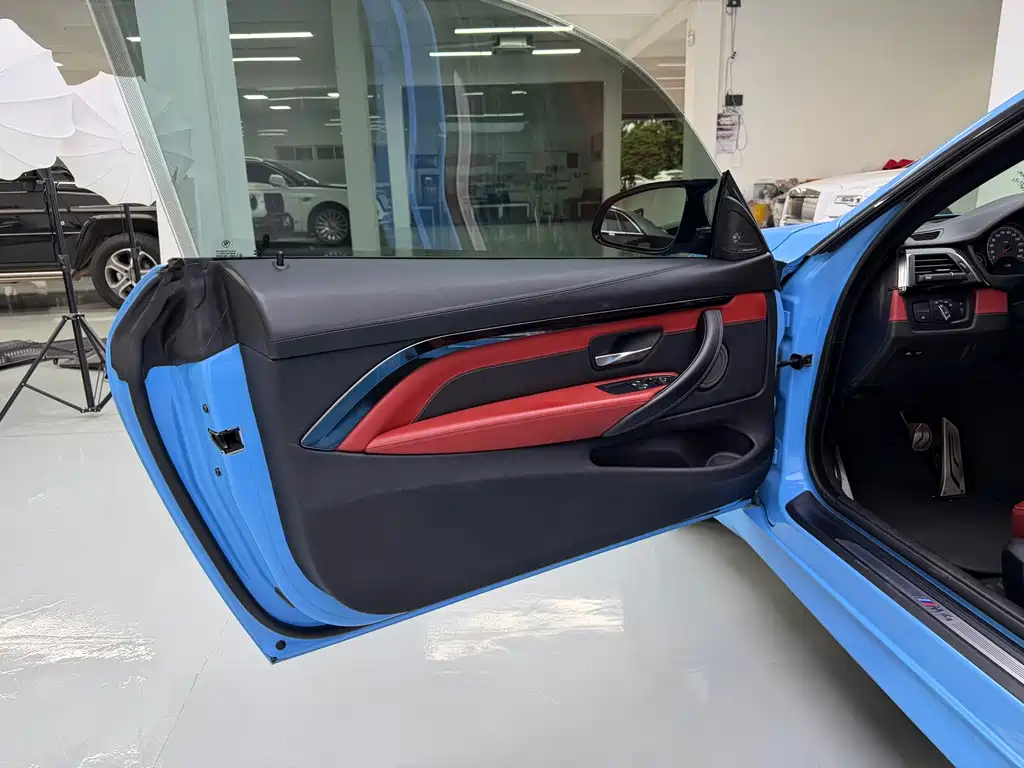 BMW M4 — миниатюра 15