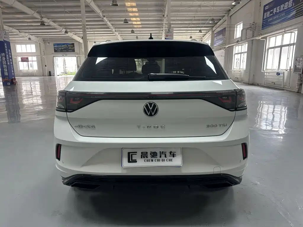 Volkswagen T-Roc 2025 300TSI DSG