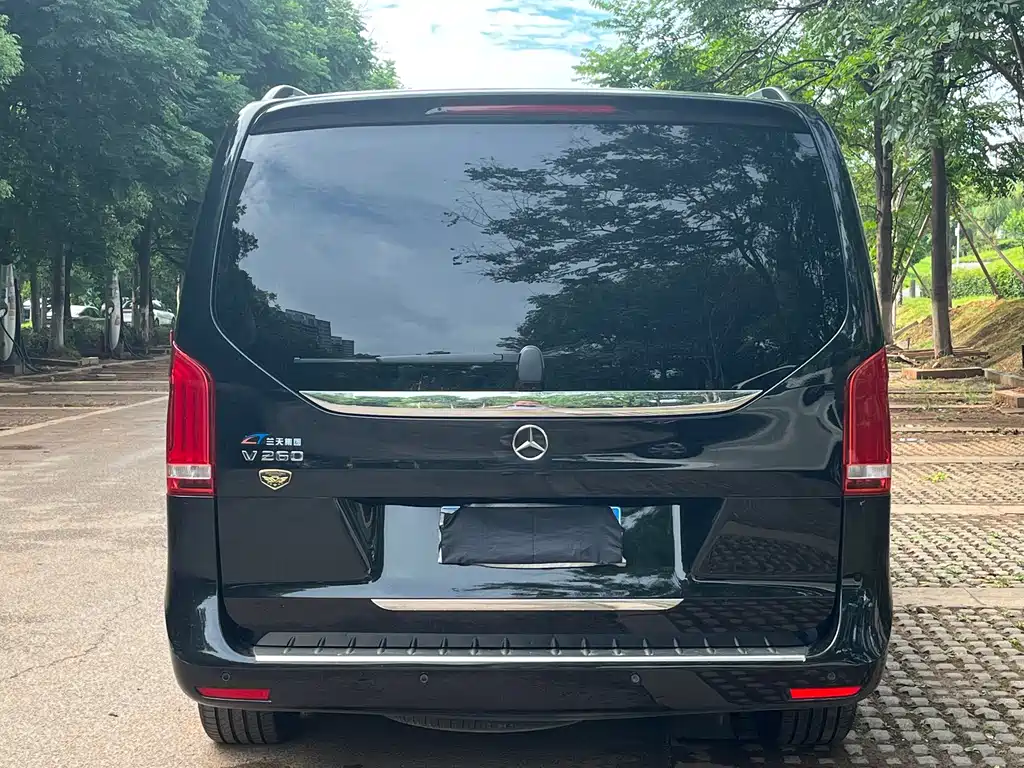 Mercedes-Benz V-Class — миниатюра 6