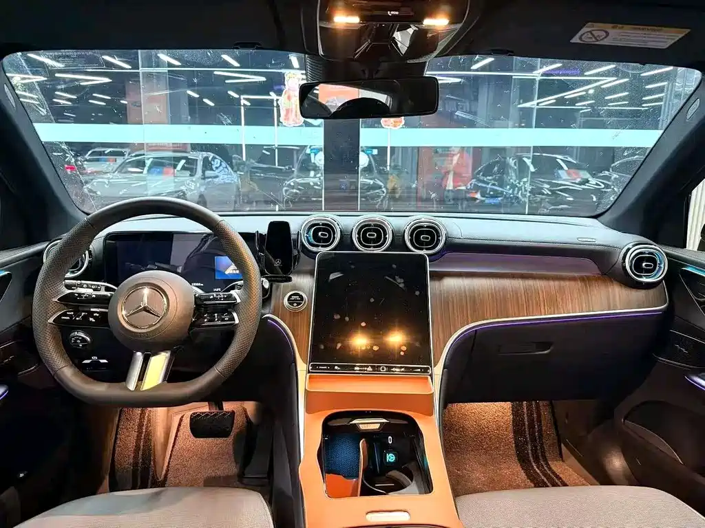 Mercedes-Benz GLC — миниатюра 10