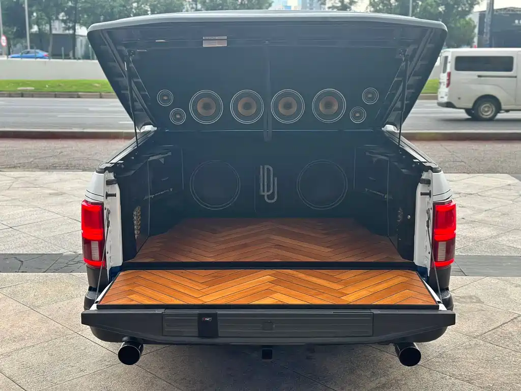Ford F-150 Raptor — миниатюра 21