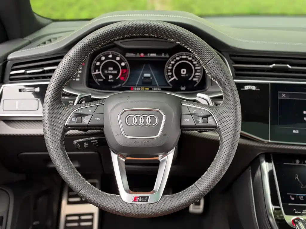 Audi RS Q8 — миниатюра 3