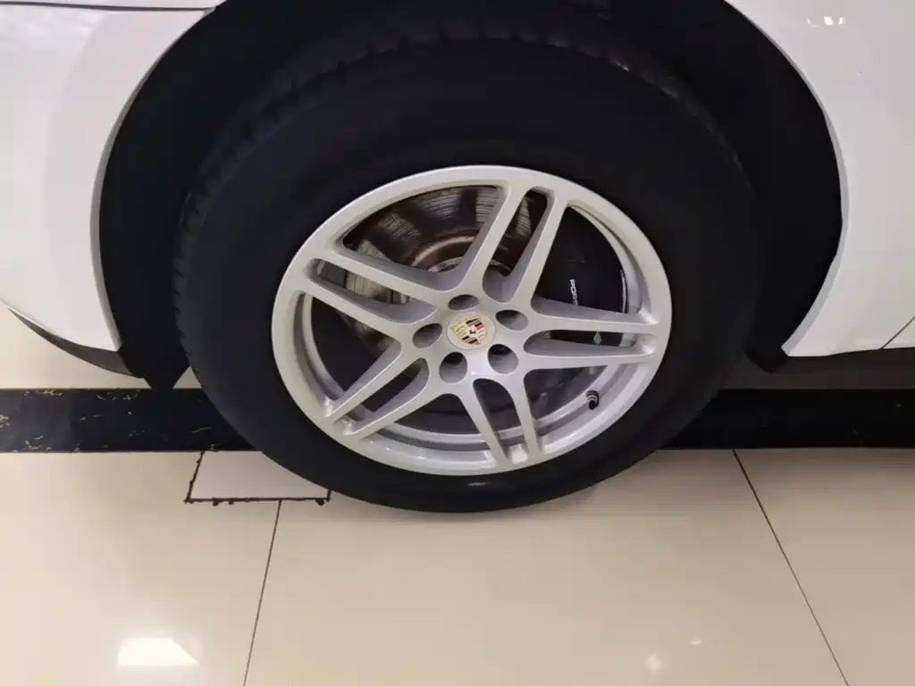 Porsche Macan — миниатюра 23