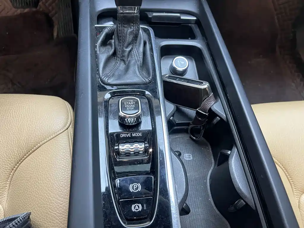Volvo XC60 — миниатюра 18