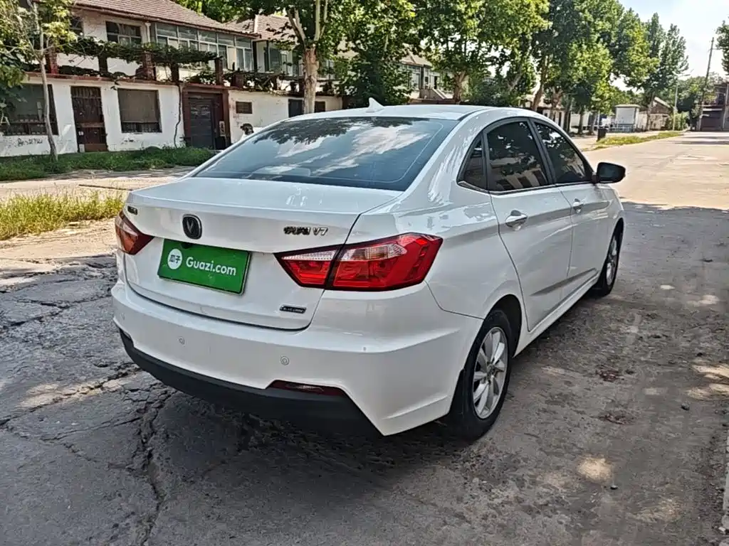 Changan V7 — миниатюра 7
