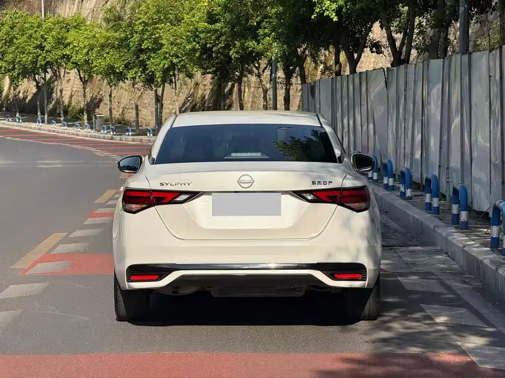 Nissan Sylphy — миниатюра 8