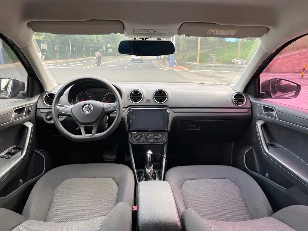 Volkswagen Jetta — миниатюра 11