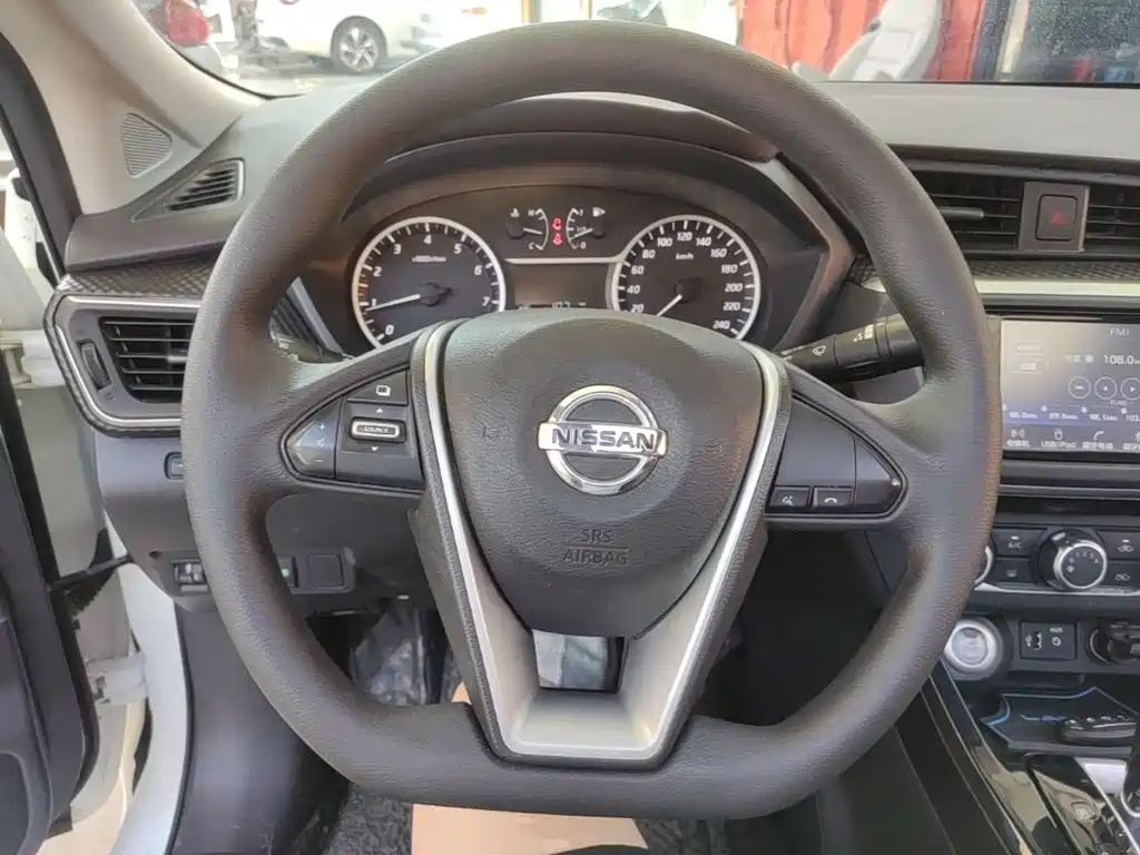 Nissan Bluebird — миниатюра 11
