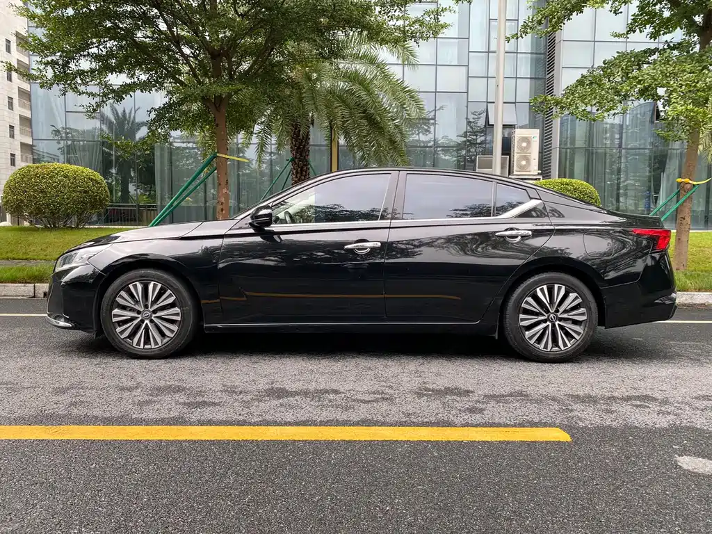 Nissan Teana — миниатюра 7