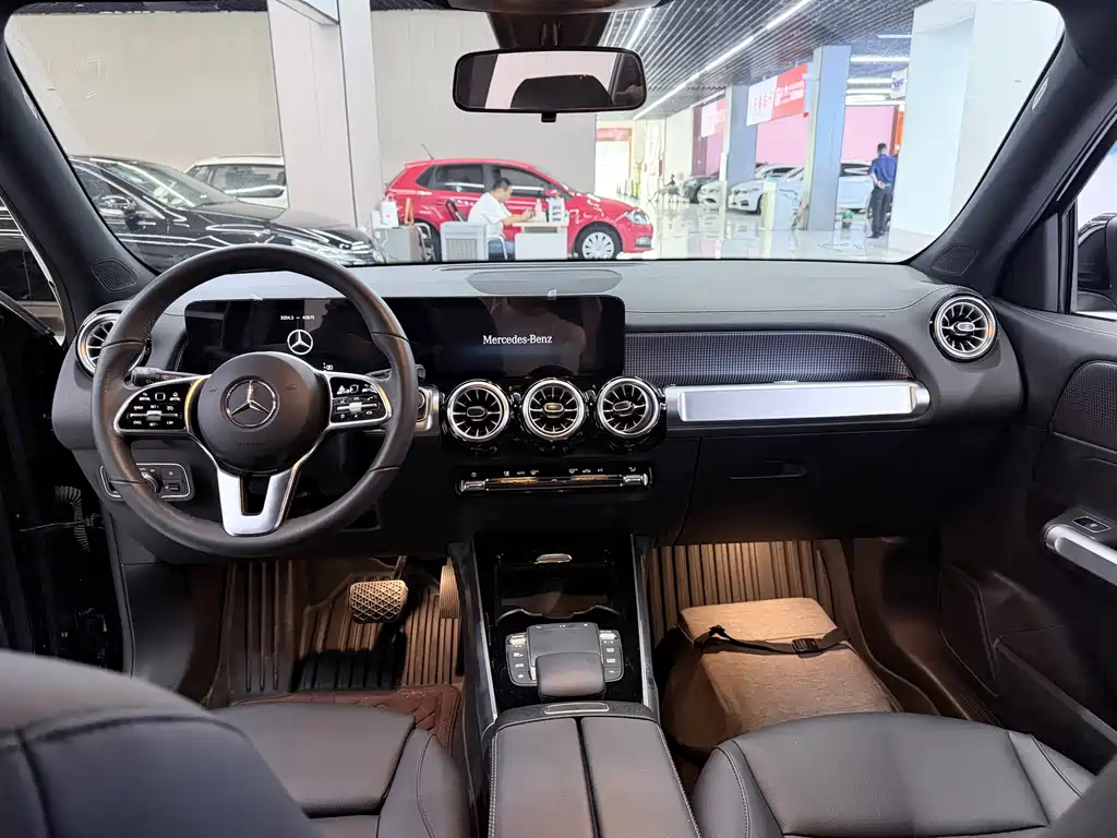 Mercedes-Benz GLB — миниатюра 6