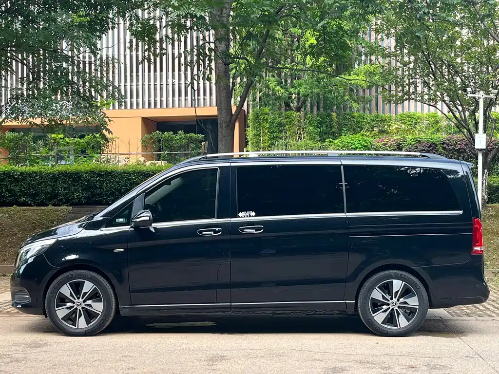 Mercedes-Benz V-Class — миниатюра 4