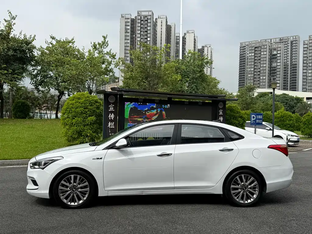 Hyundai Mistra — миниатюра 29