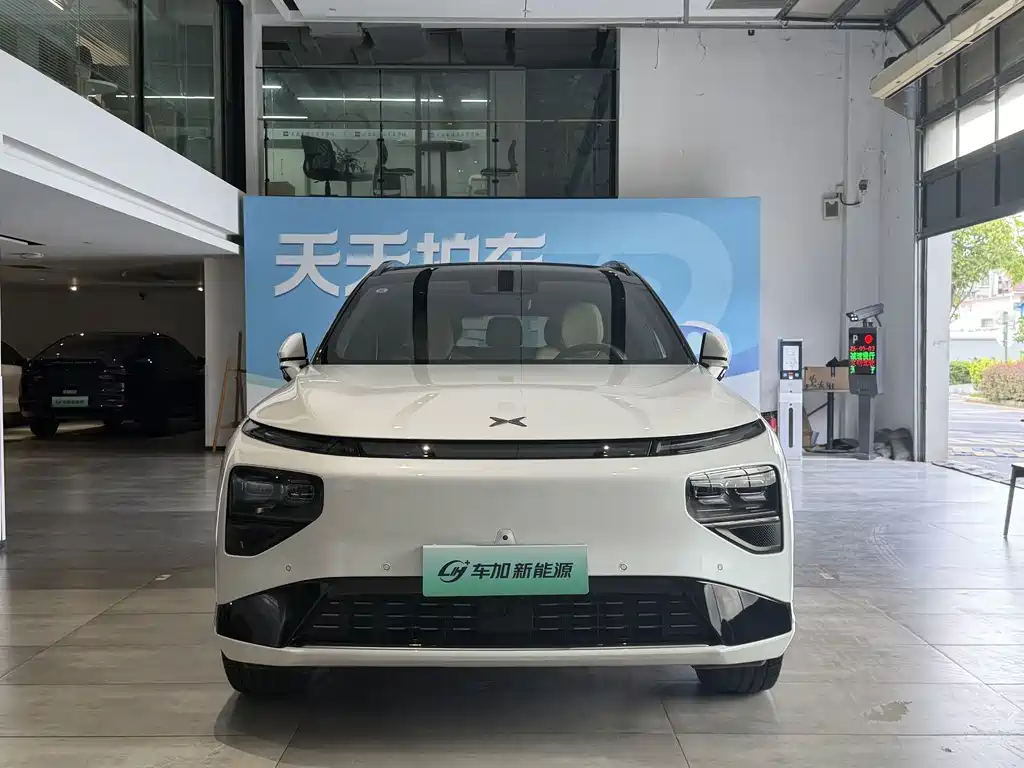 XPeng G9 — миниатюра 2