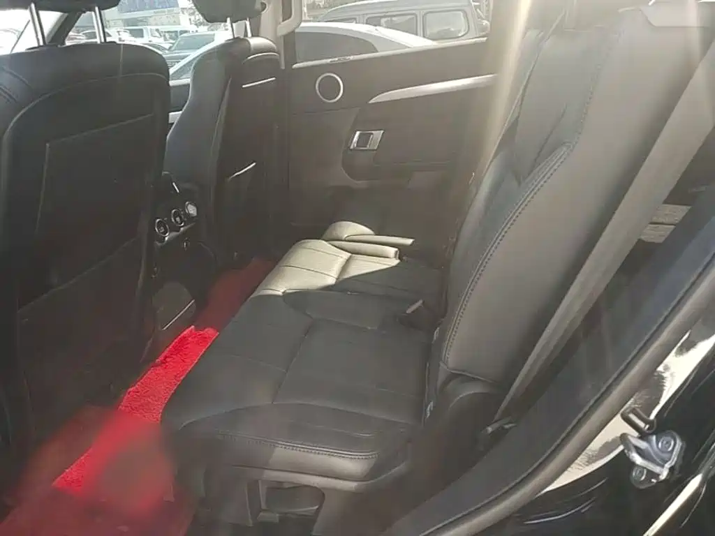 Land Rover Discovery — миниатюра 13