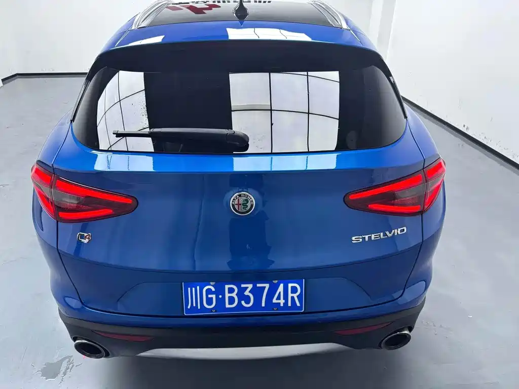 Alfa Romeo Stelvio — миниатюра 8