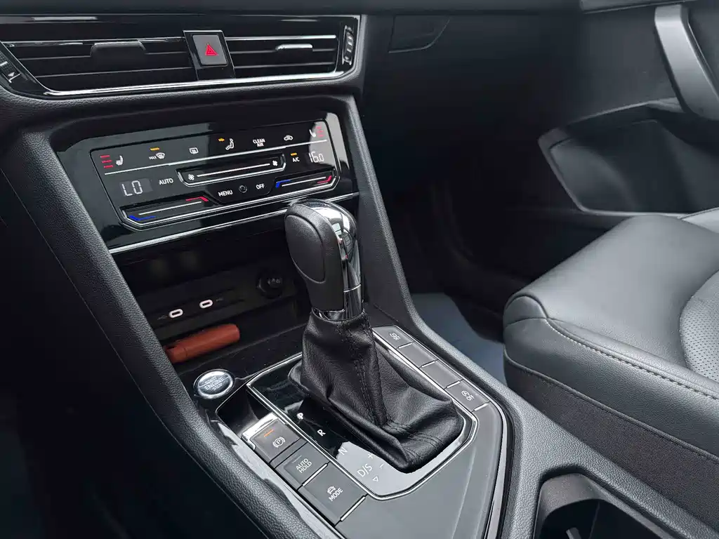 Volkswagen Tharu — миниатюра 11