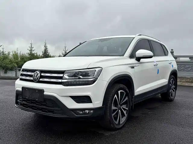 Volkswagen Tharu