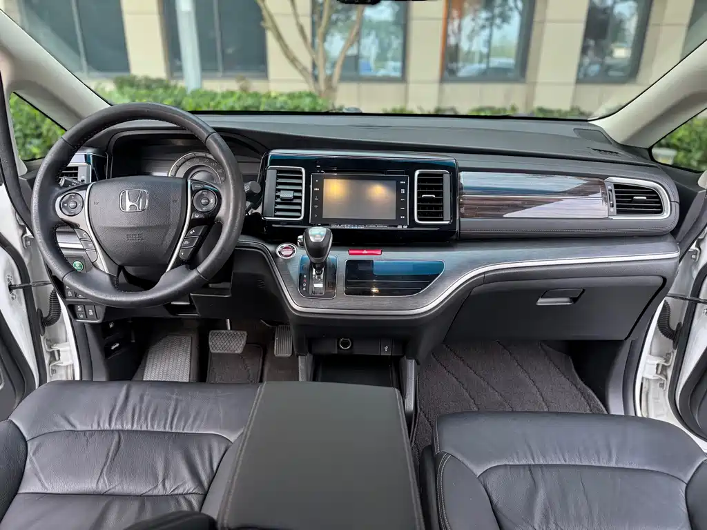 Honda Elysion — миниатюра 9