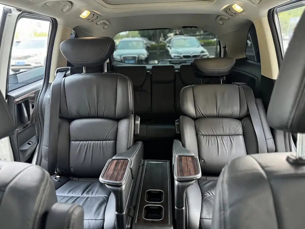 Honda Elysion — миниатюра 4