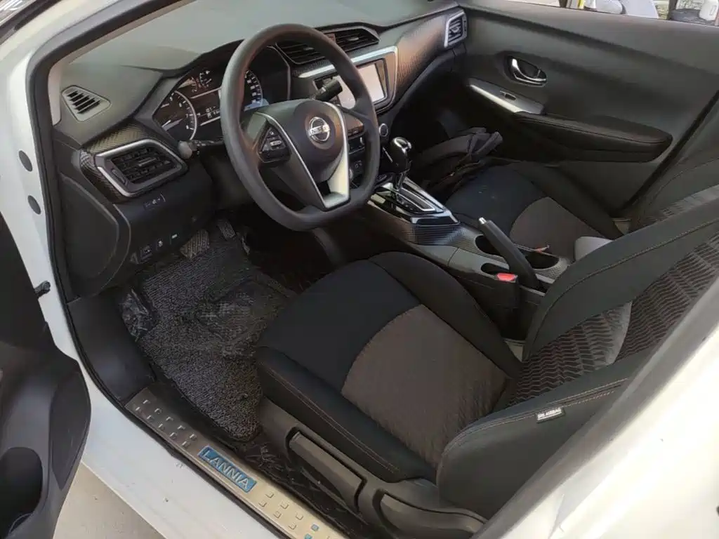 Nissan Bluebird — миниатюра 15