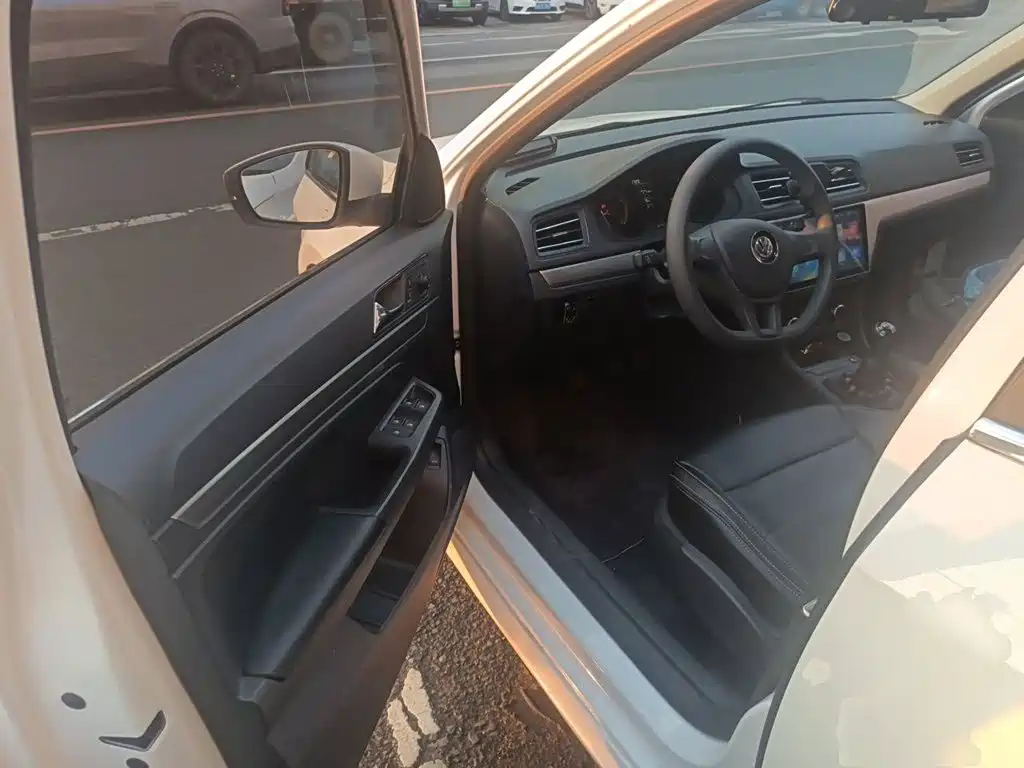 Volkswagen Lavida — миниатюра 14