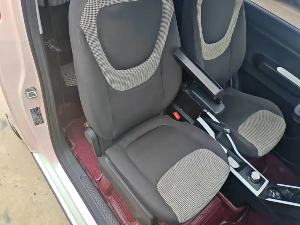 Wuling MINIEV — миниатюра 25
