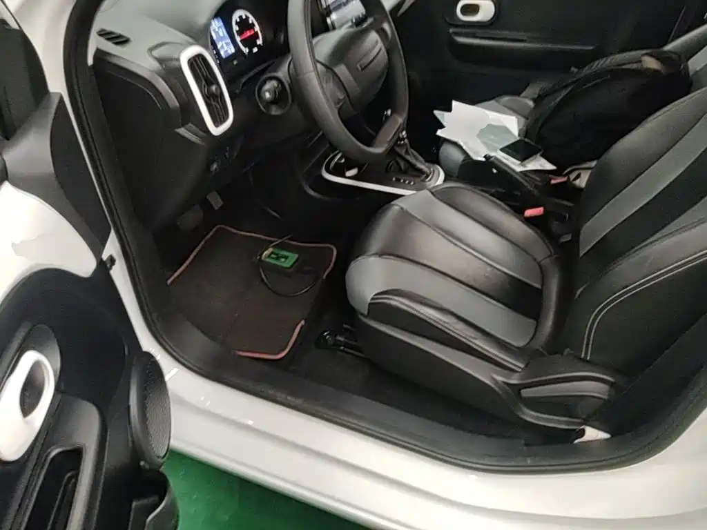 Roewe Clever — миниатюра 16