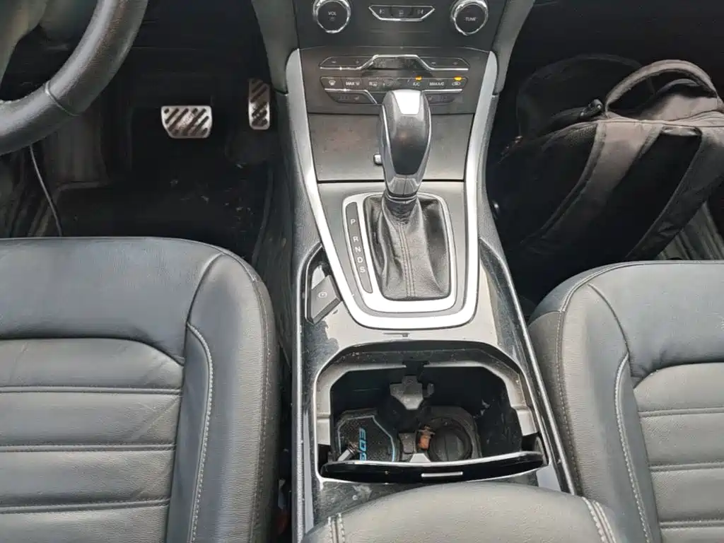 Ford Edge — миниатюра 14