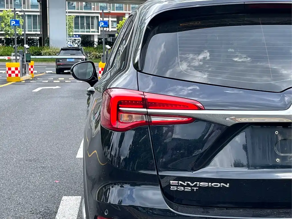Buick Envision Plus — миниатюра 6