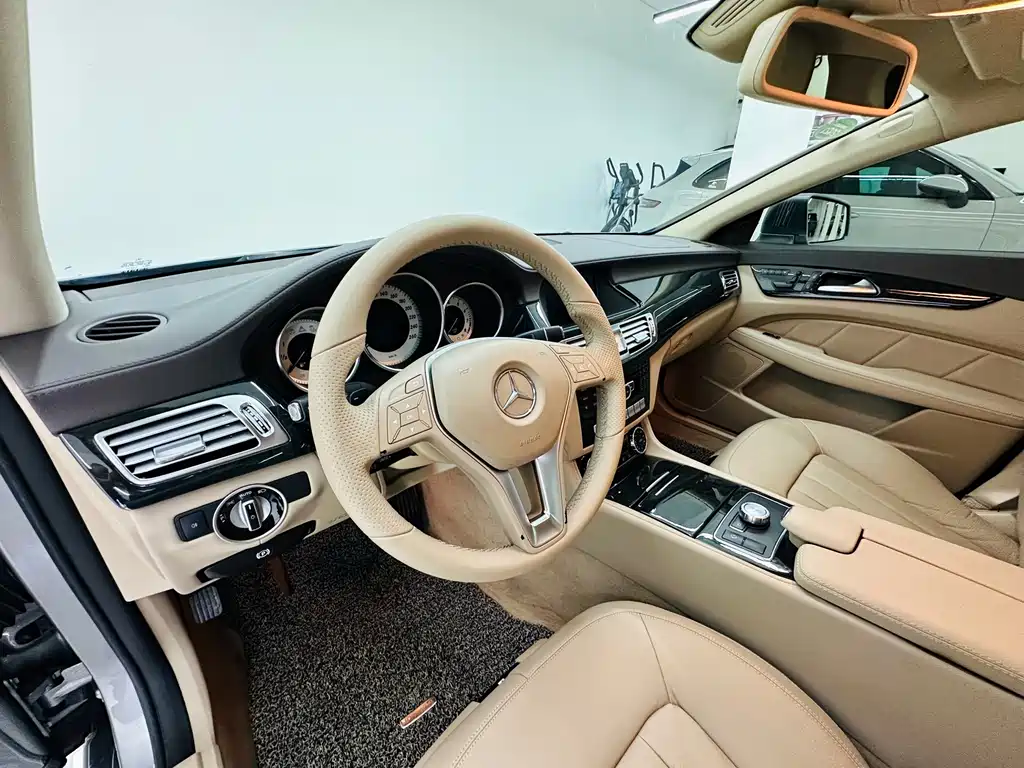 Mercedes-Benz CLS — миниатюра 14