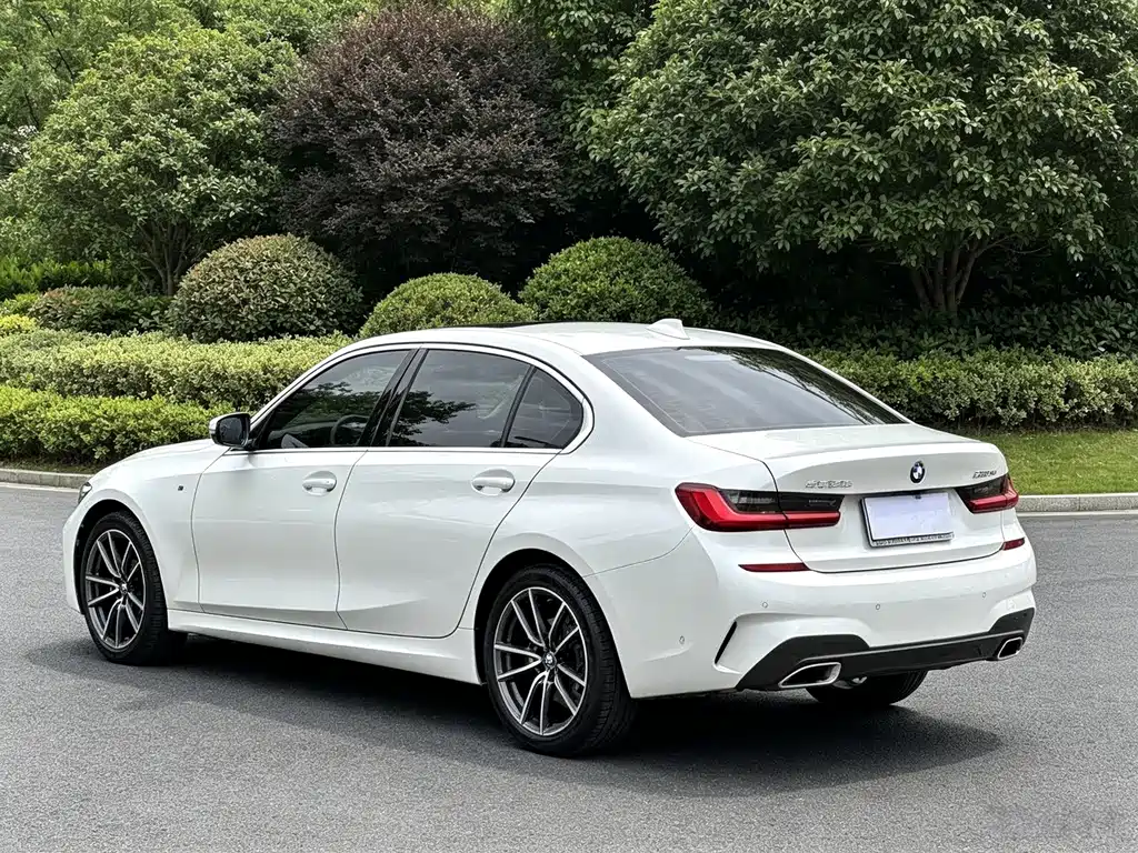 BMW 3 Series — миниатюра 18
