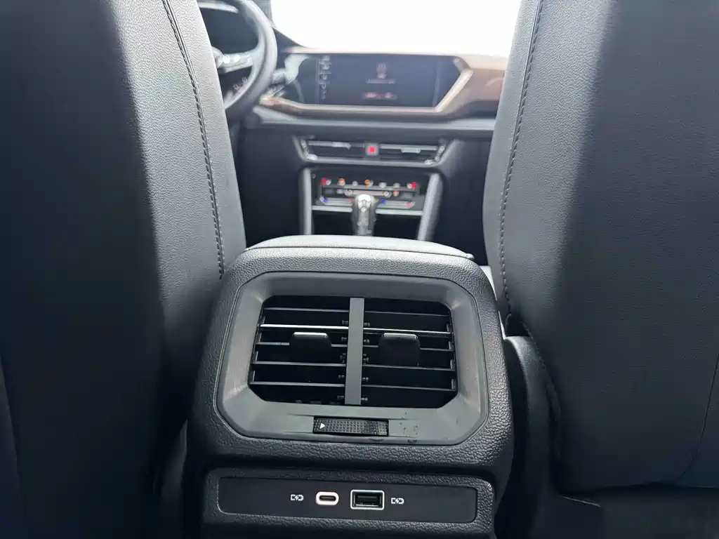 Volkswagen Tharu — миниатюра 17