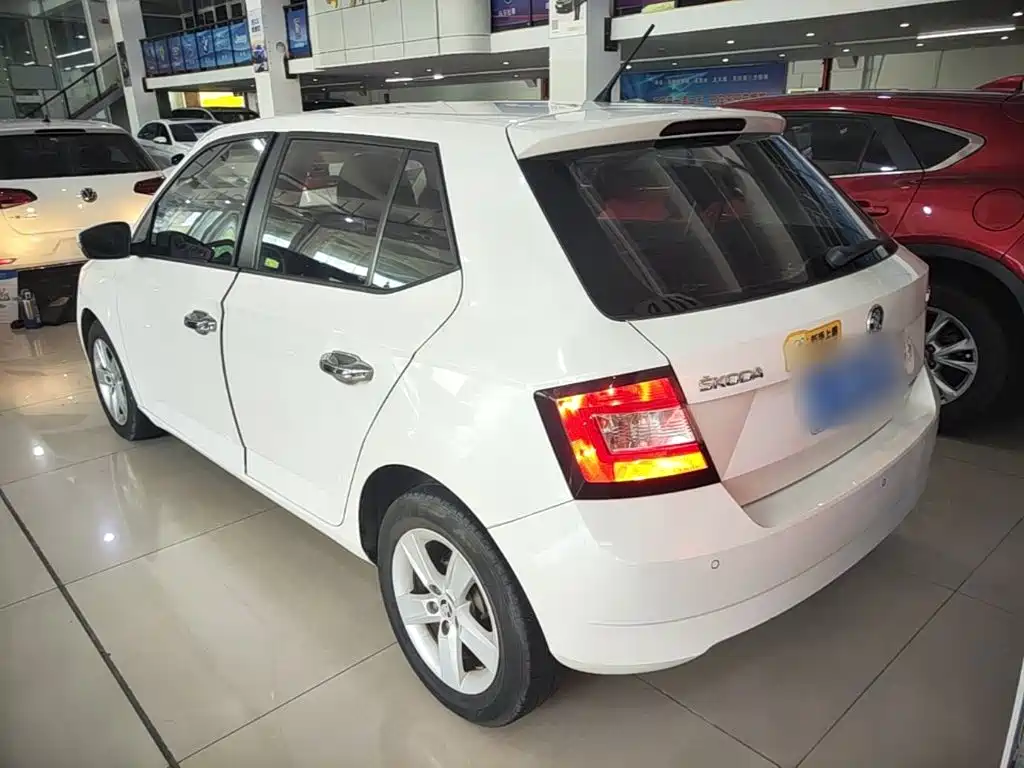 Skoda Fabia — миниатюра 5