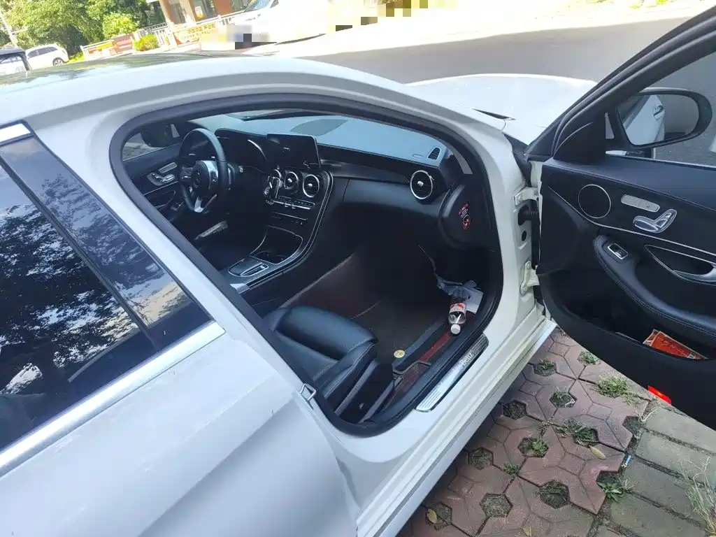 Mercedes-Benz C-Class — миниатюра 19