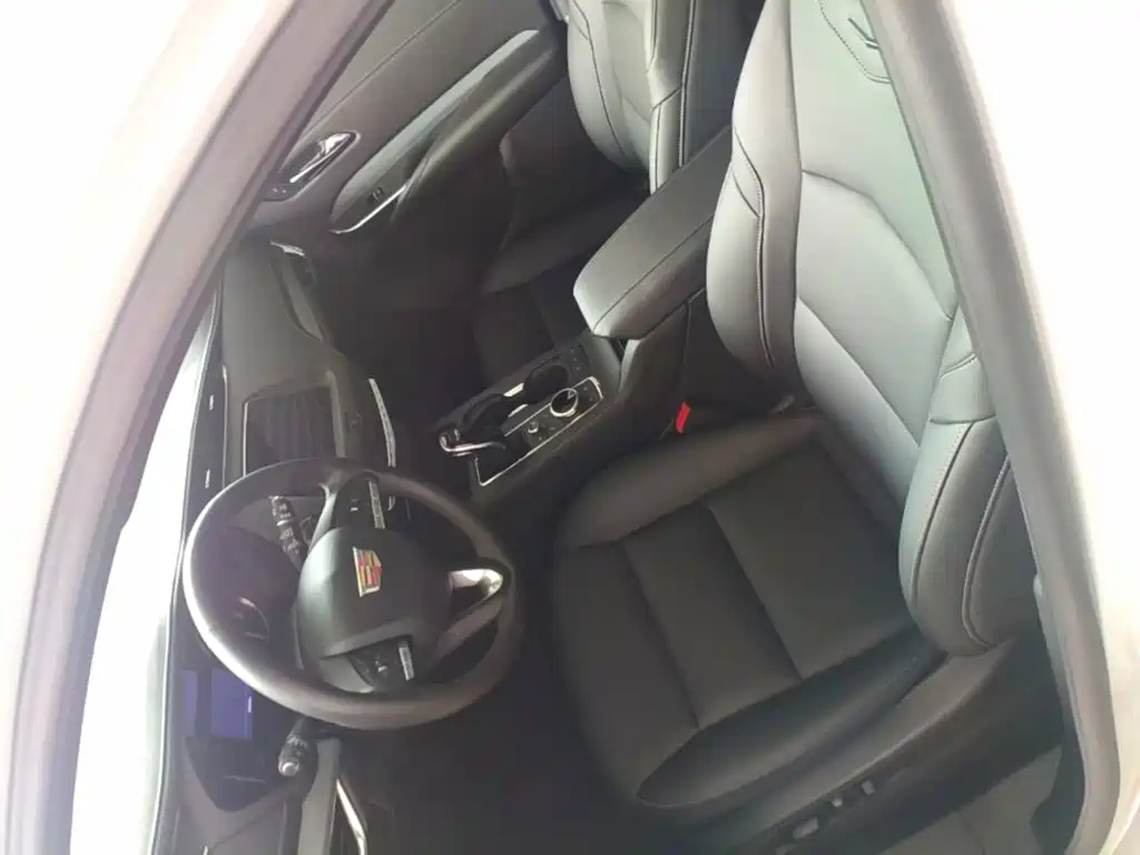 Cadillac XT4 — миниатюра 15