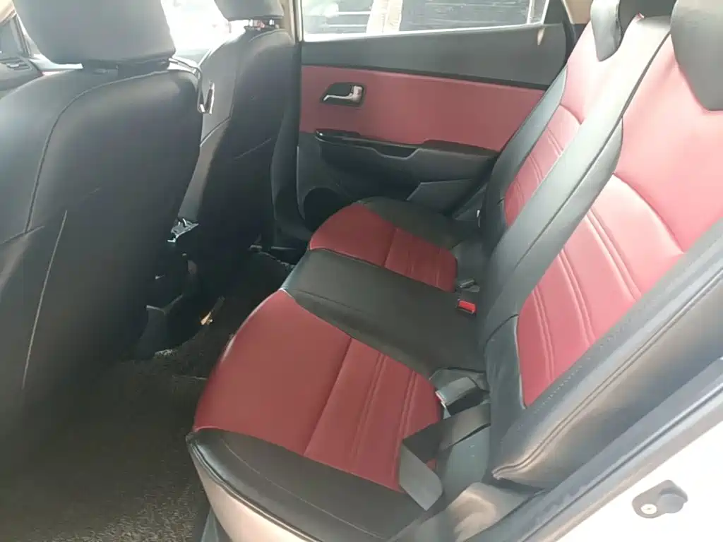 Kia K2 — миниатюра 17