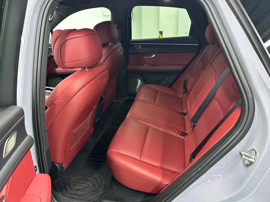 AITO ASK THE WORLD M5