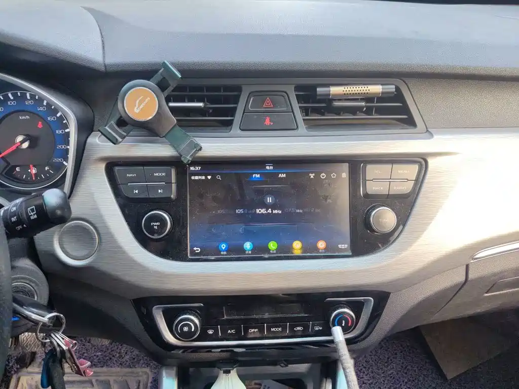Geely Vision X3 — миниатюра 14