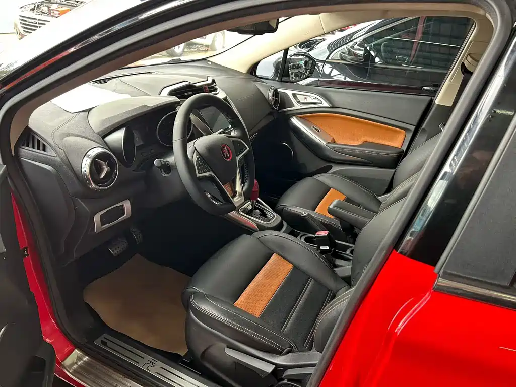 BYD Yuan — миниатюра 8