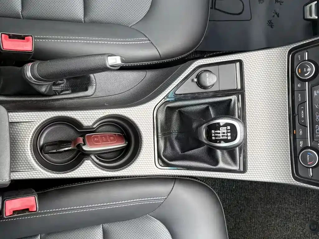 Geely Emgrand GS — миниатюра 16