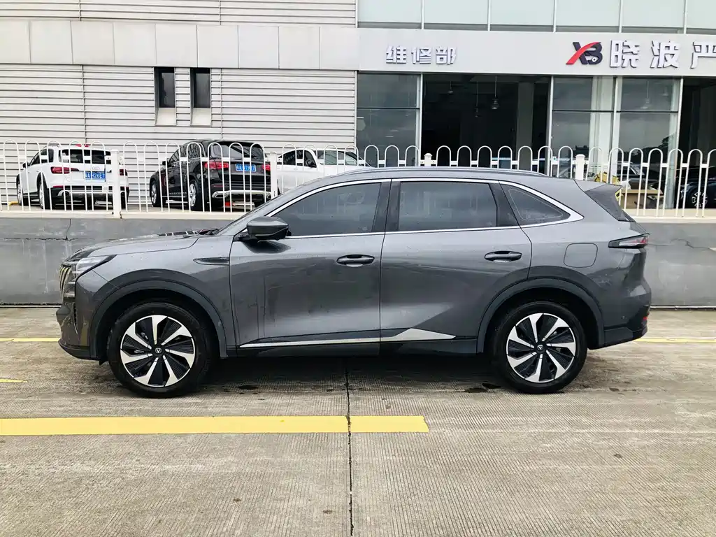 Changan Changan CS75PLUS — миниатюра 4