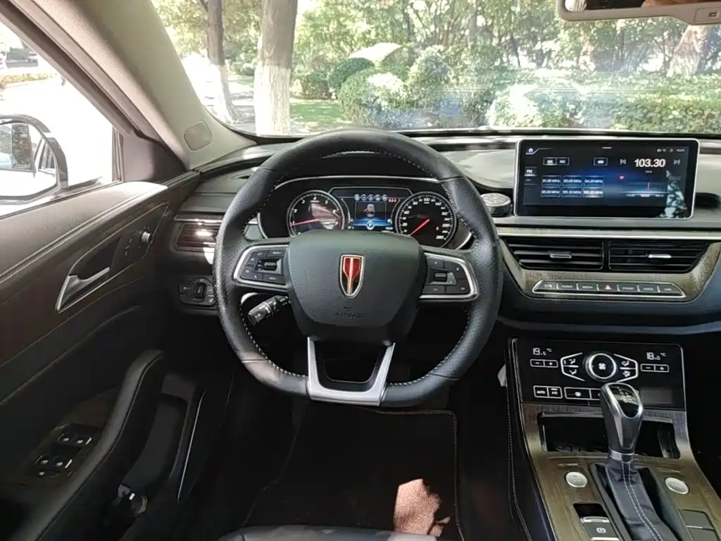 Hongqi Hongqi H5 — миниатюра 11
