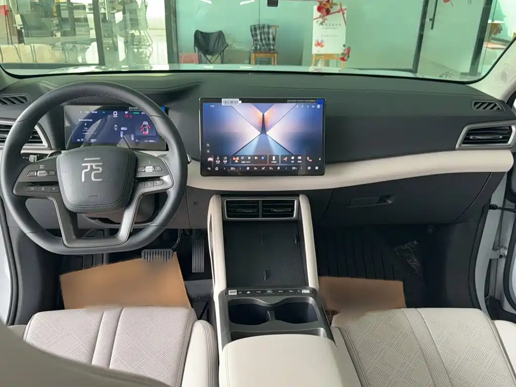 BYD Yuan UP — миниатюра 13