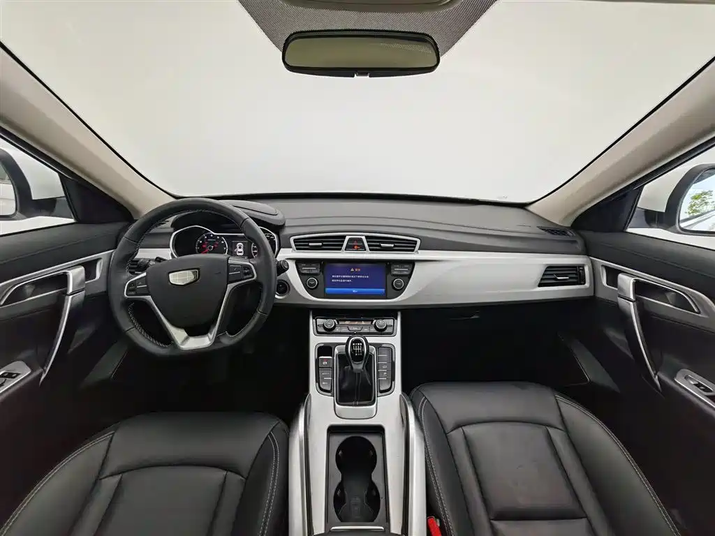 Geely Boyue 2016 2.0L MT