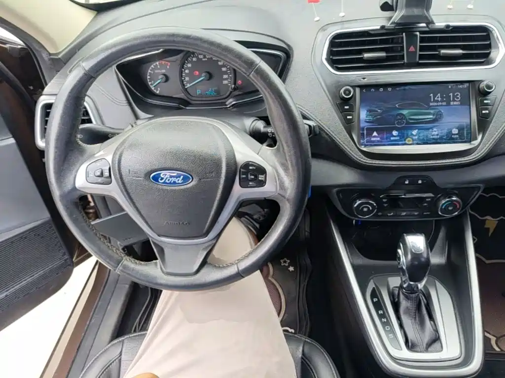 Ford Escort — миниатюра 10