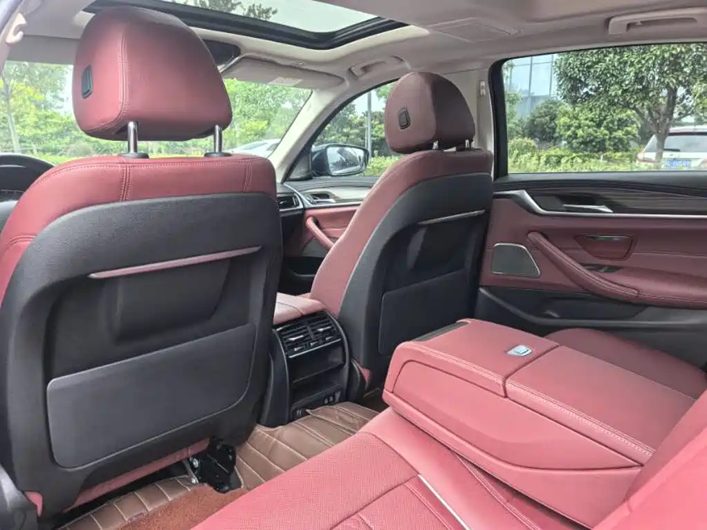 BMW 5 Series — миниатюра 6