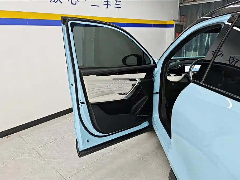 GEELY AUTOMOBILE BOYUE L