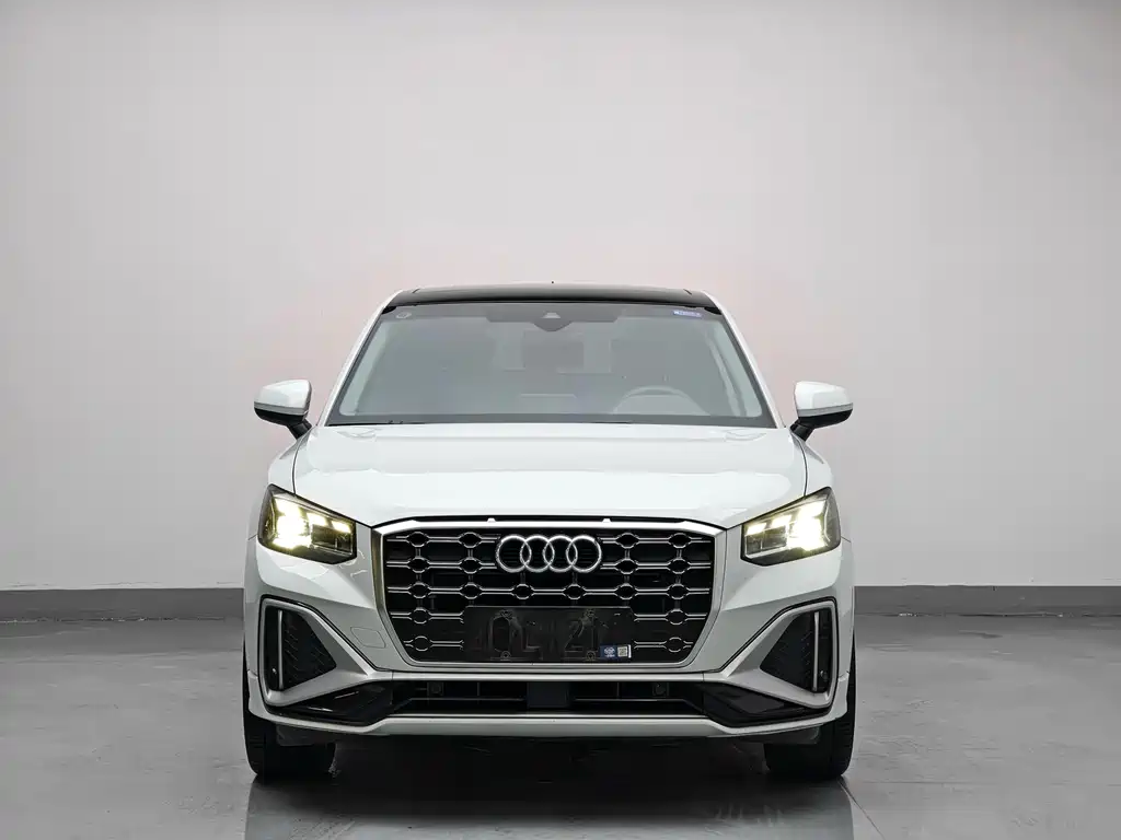 Audi Q2L — миниатюра 2